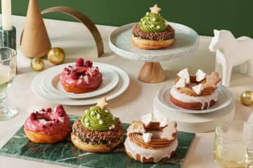 コエ ドーナツ京都の25年クリスマス、“ツリー型”抹茶ドーナツや「ラズベリーリース」限定クッキー缶も