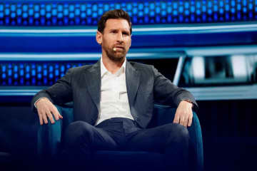 メッシが古巣バルセロナ復帰を示唆　退団以来の訪問で「いつかまた戻って来られますように…」