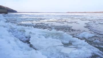 流氷期の中国・黒竜江に雄大な景観