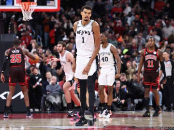 スパーズのウェンバンヤマがNBA史上初の記録を樹立…4Qに18得点と爆発し逆転勝利に導く