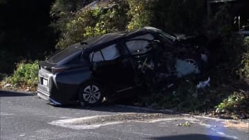 「中に2人取り残されている」10代男女5人乗った車がタンクローリーと衝突　16歳女性と19歳男性意識不明の重体　宮城・大崎市