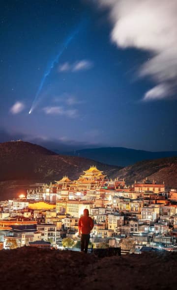 中国の愛好家、太陽に近づく「レモン彗星」を撮影