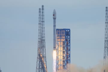 中国、ロケットの年間打ち上げ記録を更新–2日間で4機、2024年は68回