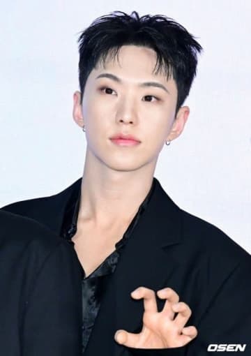 “入隊中”SEVENTEEN ホシ、デビュー後初！英語のソロ曲「Fallen Superstar」を本日サプライズ公開