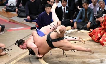 【九州場所】安青錦が３連勝も…首投げを反省「あまり出したくない技。最後にしたい」