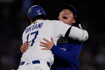 ドジャース優勝グッズ、山本由伸の直筆サイン入りボールは「10万円」超え。『MVP』刻印入りの値段はなんと…
