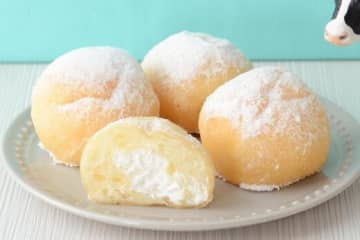 ローソン×生クリーム専門店「ミルク」“ミルクホイップ入り”もっちりひと口ドーナツ＆ふんわりロール