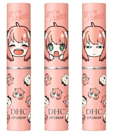 「SPY×FAMILY」アーニャのにっこり＆キラキラ＆ジト目顔がキュート！コラボデザインのDHCリップクリーム登場