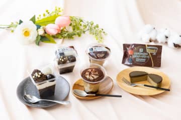セブン-イレブンのほうじ茶スイーツ、“とろ生”ほうじ茶チーズケーキ＆わらび餅のせパフェ