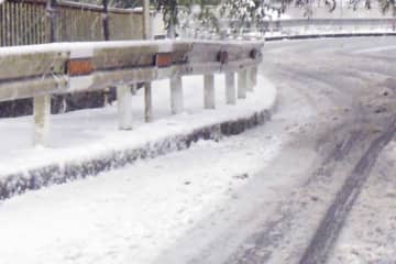 御殿場線、大雪で終日一部運転見合わせ　箱根新道、ターンパイク通行止めも