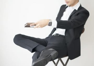 面接官が「見下し、威圧的オーラ全開」だった！　「これが採用後も続くのかと思うと…」と辞退した女性