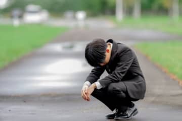 有休は「病気の時に使え！」と言う職場　妻の「こんな未亡人みたいな生活は嫌」で転職を決意するも…　ある男性の回想