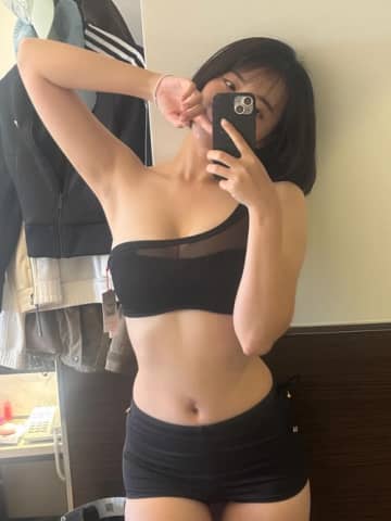 美ワキも美クビレも全開…韓国チアガールの“ギリギリ”大胆衣装に視線釘付け「魅力的！」【PHOTO】