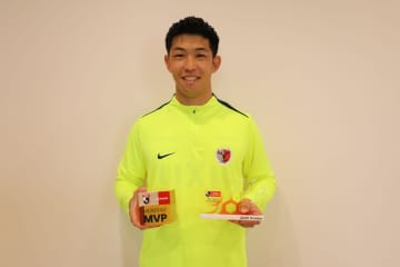 【鹿島】日本代表GK早川友基がJリーグ10月のMVPとベストセーブをダブル受賞。ガーナ戦“フル代表”デビューなるか!