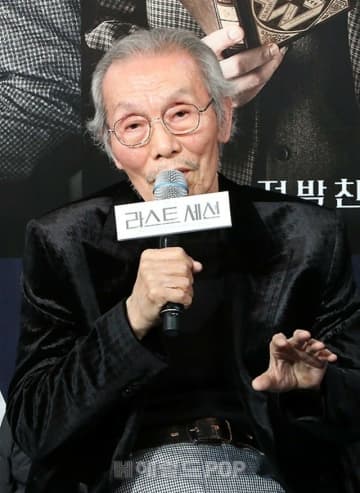 「イカゲーム」“001番おじいさん”無罪に…俳優オ・ヨンス、不同意わいせつ罪の控訴審で1審覆す