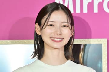 朝日奈央、実妹を“顔出し”紹介　お揃いコーデで「楽しそう！」「美人姉妹」「雰囲気似てる」