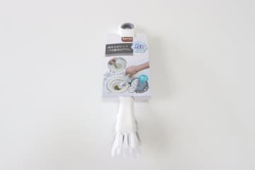 セリアさんこの形優秀すぎるよ！ピンセット付きでお手入れも楽！ありそうでなかった専用ブラシ