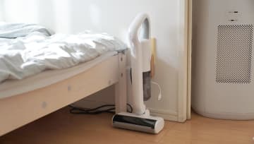 【家電レビュー】レイコップが圧倒的に使いやすくなった! 軽い&USB充電が便利