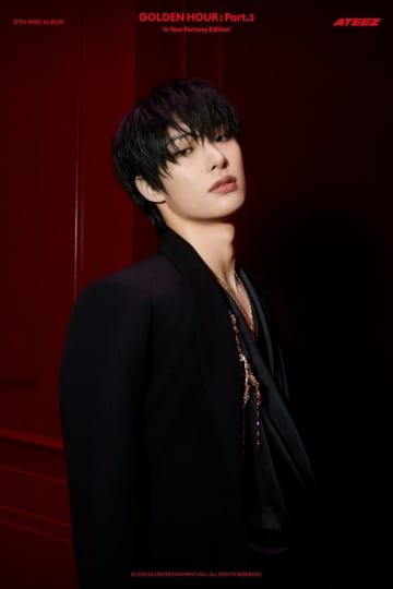 ATEEZのMINGI、公演中に指を骨折…「WATERBOMB」のステージで転倒事故
