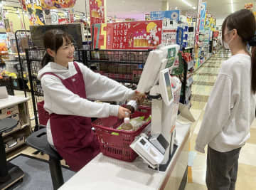 ベルク、全店舗でレジ従業員用椅子の導入完了