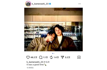 亀梨和也×赤西仁、「伝説のシンメ」“仁亀”ショットにファン歓喜　KAT-TUNラストライブオフショ続々公開