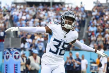 タイタンズCBスニード、重罪不報告の軽罪で起訴