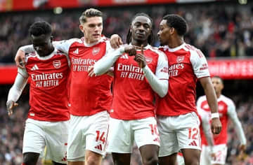 アーセナルは今季もV逸？ マンU英雄がマンCを支持する理由。リバプールOBは古巣の連覇を絶望視「タイトル争いから脱落」