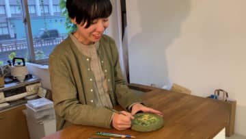 ファインダー越しに見つけたもう一つの世界　写真で切り取った自然をやさしいイラストで描く　日常の風景に物語を見つけるアートのかたち【秋田発】