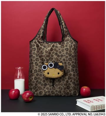 「日焼けキティ」エコバッグ発売。収納一体型でクシュっとまとめると“ぬいぐるみ”に変身