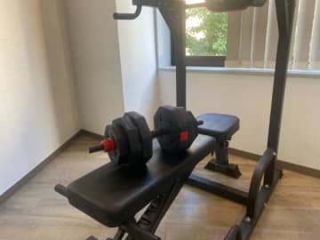 プレスベンチ、何を選べばいい？プロが選ぶ「失敗しない」ベンチとトレーニング別の使い分け方