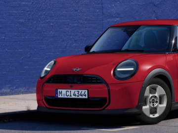 走りとライフスタイルを両立する“身近なプレミアム”。MINI クーパー新グレード「Cセレクト」はお得感満載だ