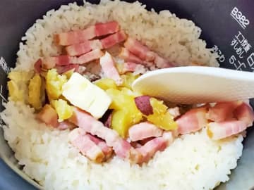 1本丸ごと、皮ごと使う！　子供がドはまりする『サツマイモの炊き込みご飯』【旬レシピ】