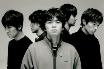 WINO、ライブ映像や写真を一挙収録したアーカイブ作品発売決定。ワンマンライブで宮下貴裕による会場限定Tシャツ販売決定も