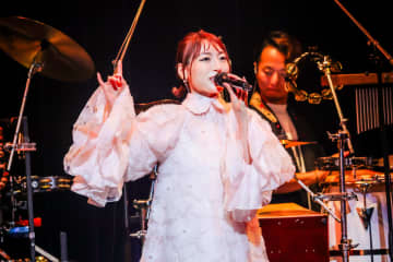 ＜ライブレポート＞花澤香菜、感謝と決意を伝えた3都市ビルボードライブ・ツアー最終公演