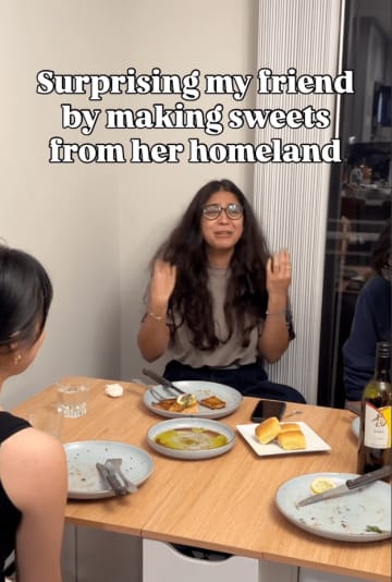 留学生にサプライズ、久しぶりの"故郷の味"に涙→「前に食べたいって…」動画に「聖人ですか？」