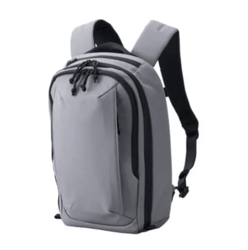 【ミニマルなのに収納力MAX】エレコム「MNL CITY PACK LITE」から新色ダークグレー登場！クラムシェル開閉＆CORDURA採用で仕事も休日もスタイリッシュに！