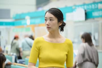 薫（波瑠）が病院でさゆり（田中みな実）に遭遇　『フェイクマミー』第6話先行カット