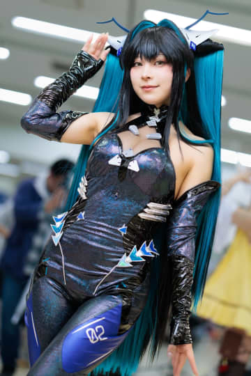 人気コスプレイヤーの『NIKKE』コスプレに熱視線！こだわりは「ツインテール」