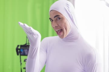 小島よしお、裸芸人の大事なパートナーを告白！40代のパパとして語る“清潔感”の秘訣