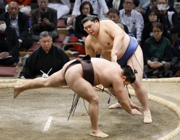 大の里、安青錦が4戦全勝　豊昇龍は3勝目、九州場所