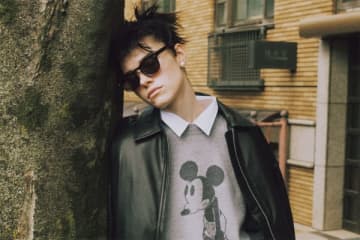 【明日なに着る？】やんちゃすぎず使いやすい「ミニマルなレザーブルゾン」