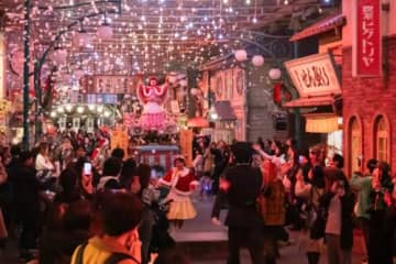 西武園ゆうえんち、クリスマスの新パレード＆イルミネーションが登場