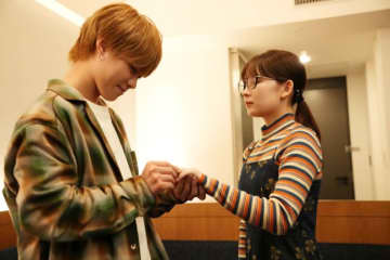 『君がトクベツ』最終話、“皇太”大橋和也らLiKE LEGENDのオフ映像に「泣ける」と反響　まさかのキスシーンに「やばい」の声も