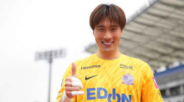 「パワフルキーパーとして頑張ります」サンフレッチェ広島が日本代表GK大迫敬介の入籍＆第一子誕生を発表！