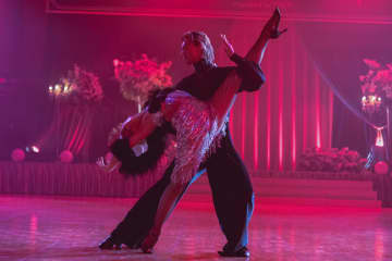 竹内涼真＆町田啓太の新境地！正反対のふたり、惹かれ合う愛と圧巻ダンス Netflix映画『10DANCE』予告編