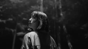 TOMOO、感情が解き放たれる「Lip Noise」MV公開