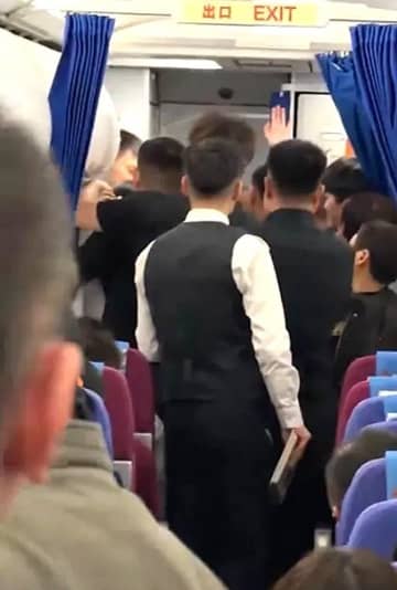 妊娠中の女性、乗務員に発した「ひと言」で飛行機から降ろされる―中国