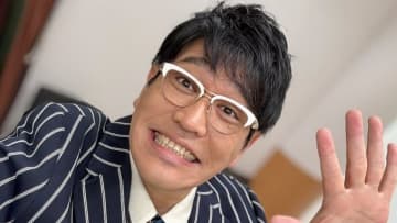 2児の父・古坂大魔王 小1長女の“画伯”並みの絵に「才能が爆発してる」と大反響！丁寧な色彩使いでバラを描いた作品に「天才かよ」