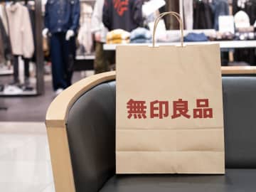 「何着ればいい？」→【無印良品】おしゃれ店員さんの「出勤コーデ」が参考になる♡