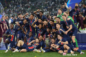 ｢公式ワロタww｣絶好調の欧州王者パリ・サンジェルマン、公式SNS｢江戸走り謎動画｣に日本ファン困惑！｢何これ？ 乗っ取られてる？｣｢これ日本人選手移籍の伏線あるやろ｣